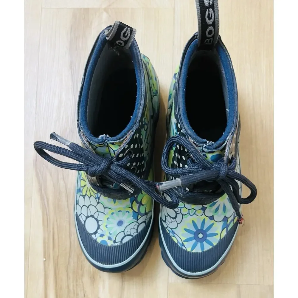 Bogs Charlot Rubber Boot Kids Size 1 Navy Floral. Green flowers. Rain GUC